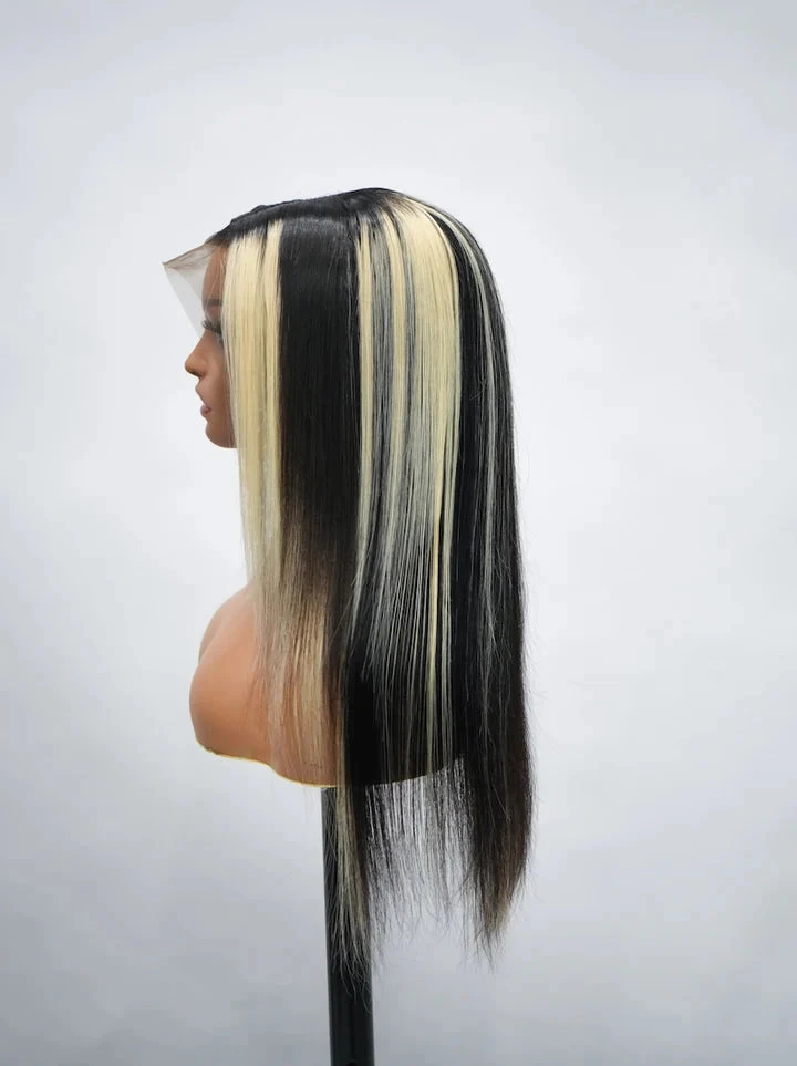 HERSHE HIGHLIGHTS 100% VIRGIN 13X4 P1B/613 ST HERSHE HIGHLIGHTS 100% VIRGIN 13X4 P1B/613 ST -Beauty and Company DSC06636