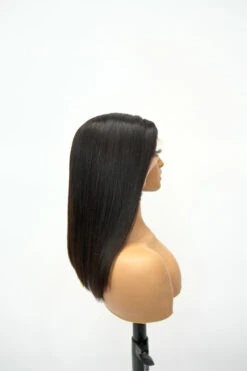 HERSHE GOLD 13X4 BOB STRAIGHT WIG -Beauty and Company DSC09256 65d29bab 22ca 4fbb 8261 b43d1c2be8e8